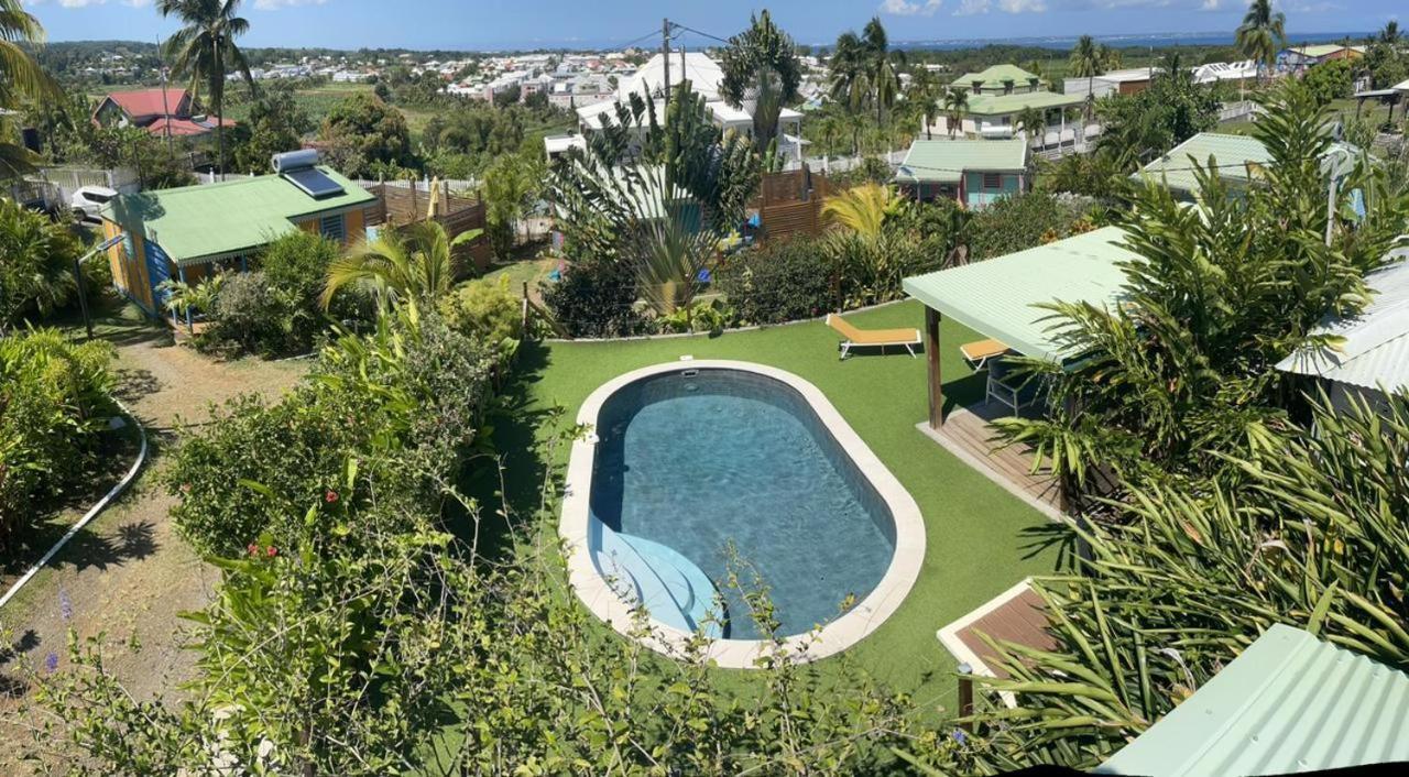 Au Coeur Du Papillon Piscine Collective En Famille Villa Goyave Exterior photo